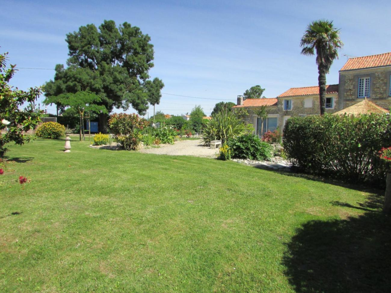 Logis De Chalons A La Mer Le Gua  Exterior photo