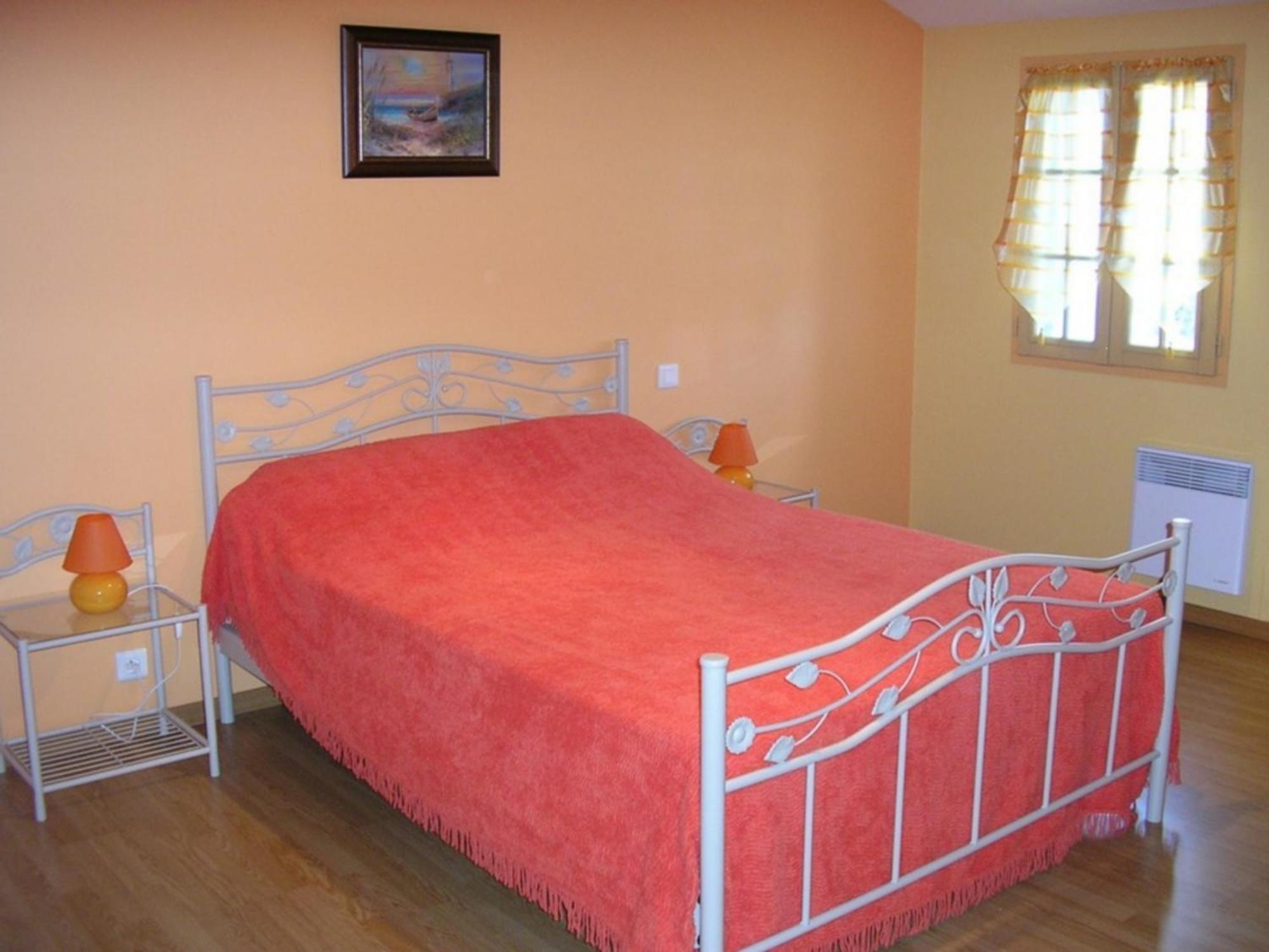 Logis De Chalons A La Mer Le Gua  Room photo